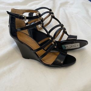 New Nine West platform heels
